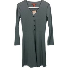 C & V  small gray long sleeve dress polyester blend machine wash New with tags